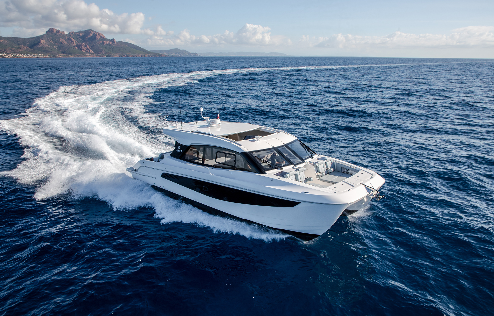 Aquila 42 Coupe