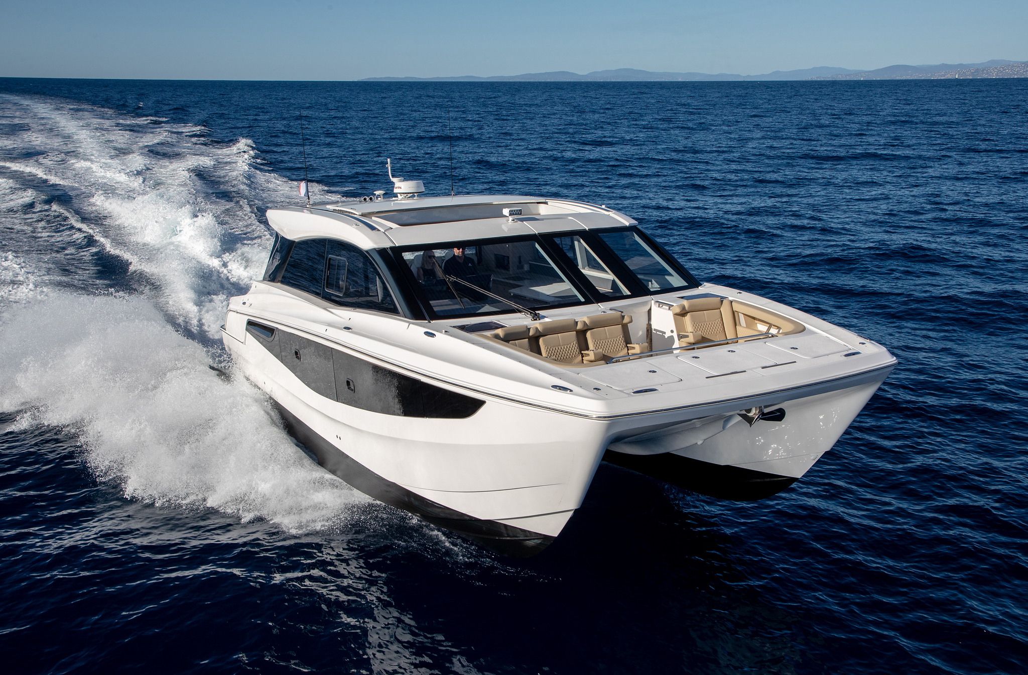 Aquila 46 Coupe